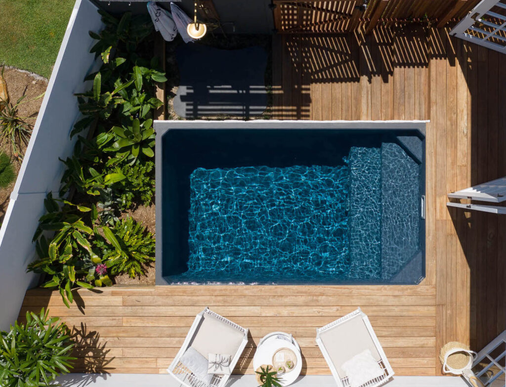 How Plunge Pools Maximize Luxury in Small Backyards